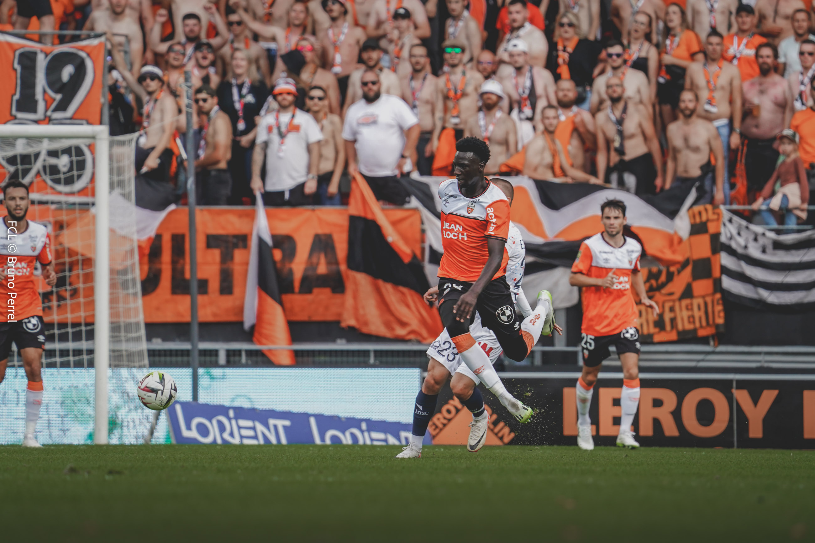 FC Lorient LOSC Lille 4 1 Les Photos De La Victoire FC Lorient