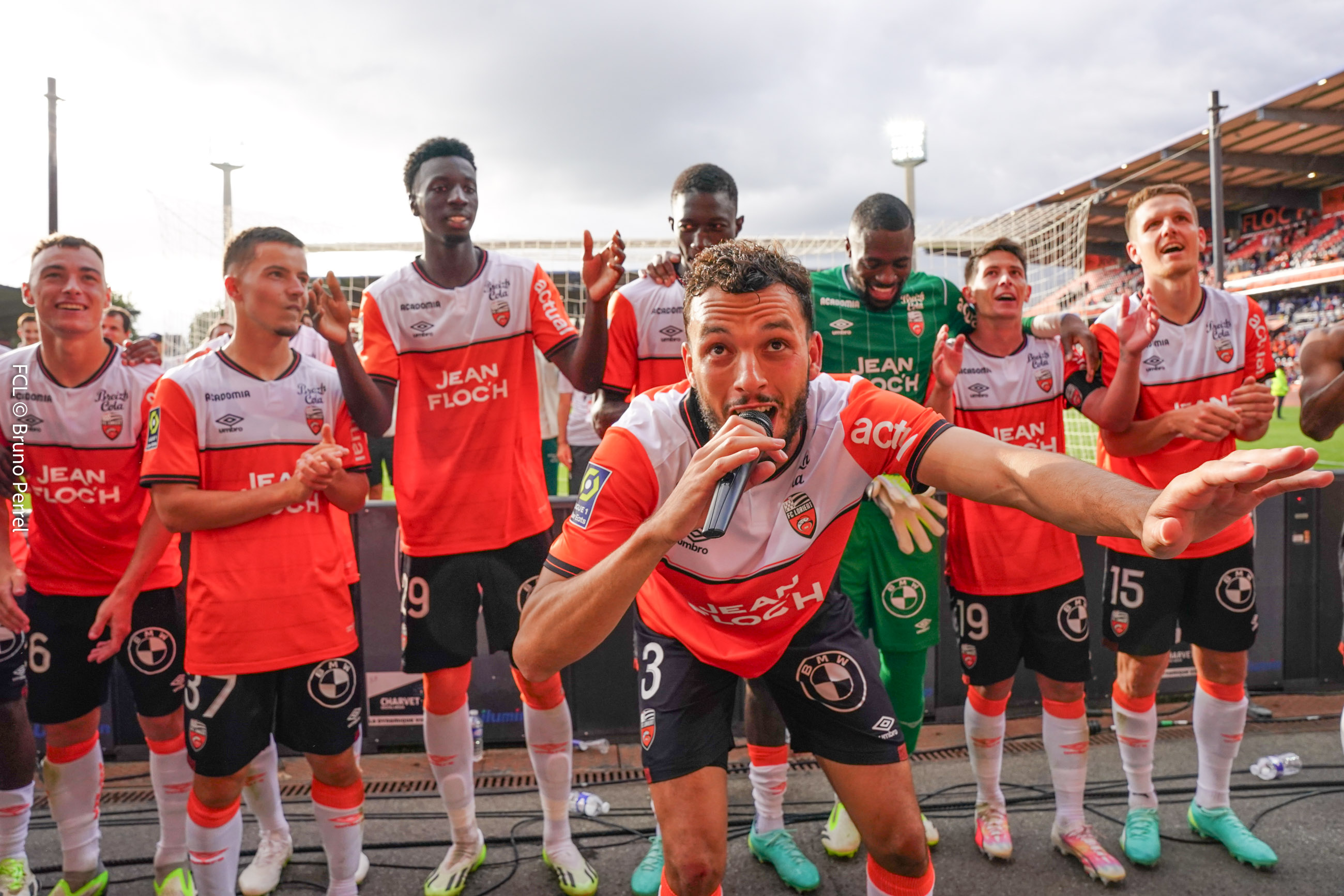 FC Lorient LOSC Lille 4 1 Les Photos De La Victoire FC Lorient