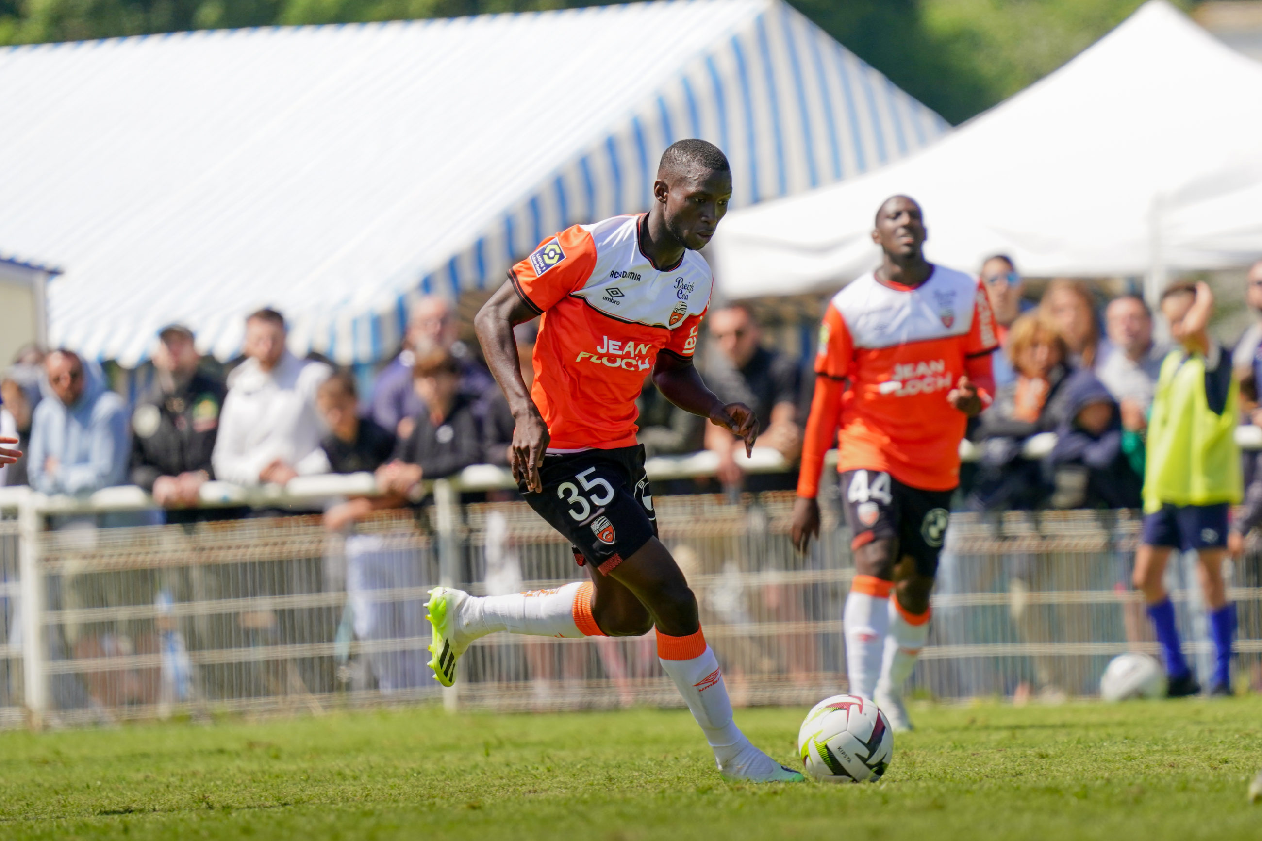 Sambou Soumano Prêté à Quevilly-Rouen Métropole - FC Lorient